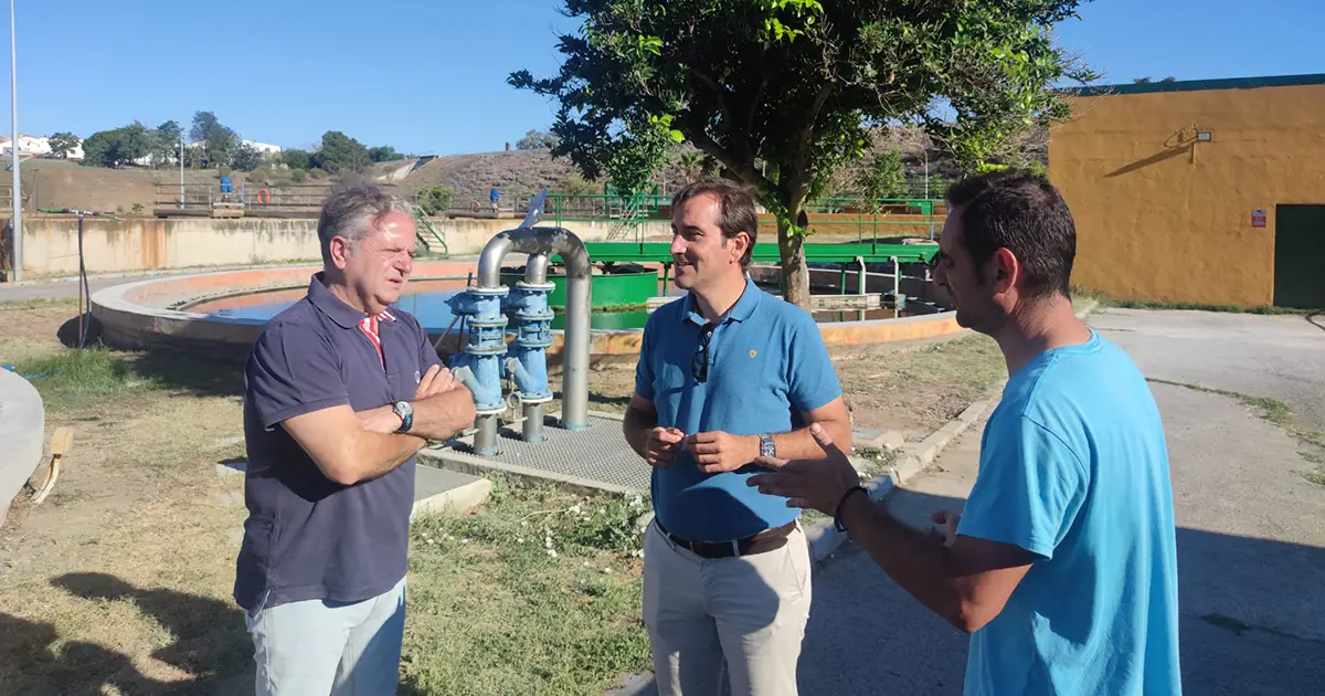 El presidente de la Diputación visita la EDAR de Peñarroya-Pueblonuevo