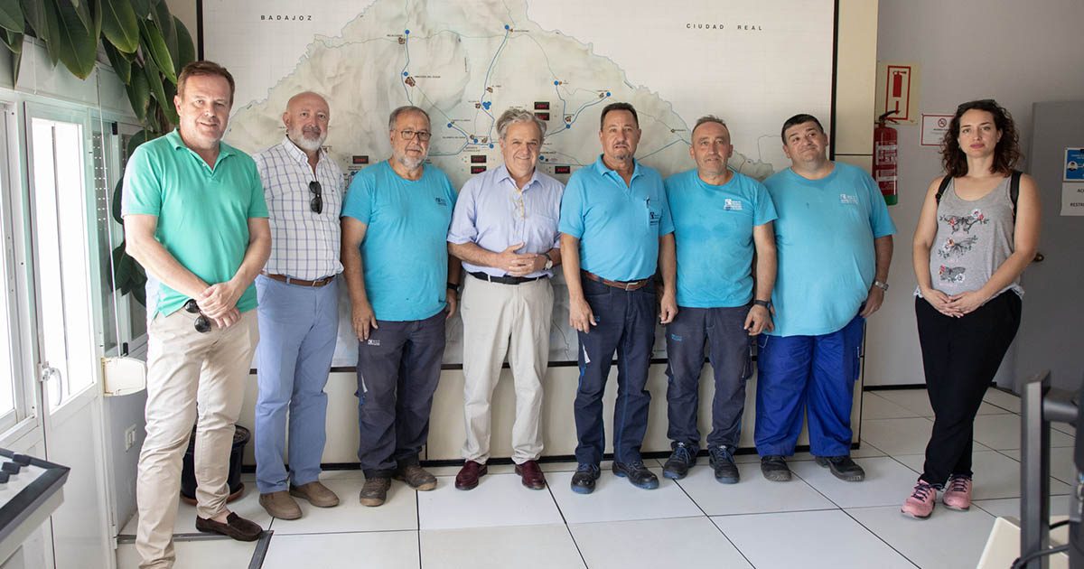 El presidente de la Diputación visita la ETAP de Sierra Boyera